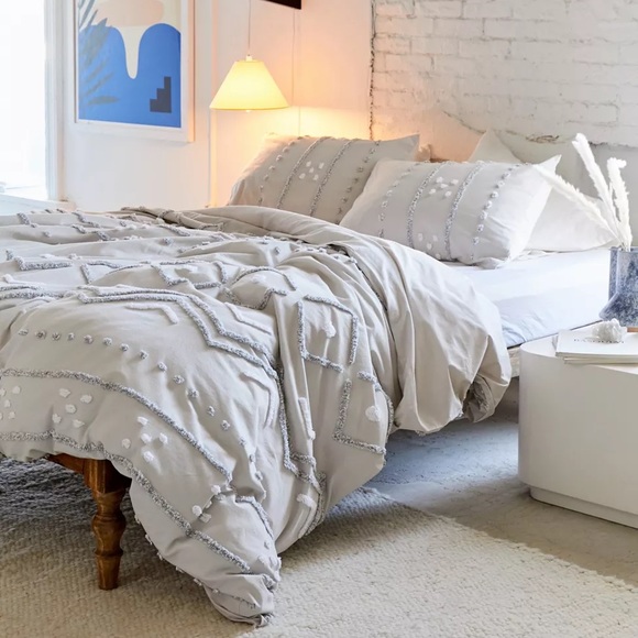 Urban Outfitters Other - New Urban Outfitters Bomi Tufted Duvet Cover